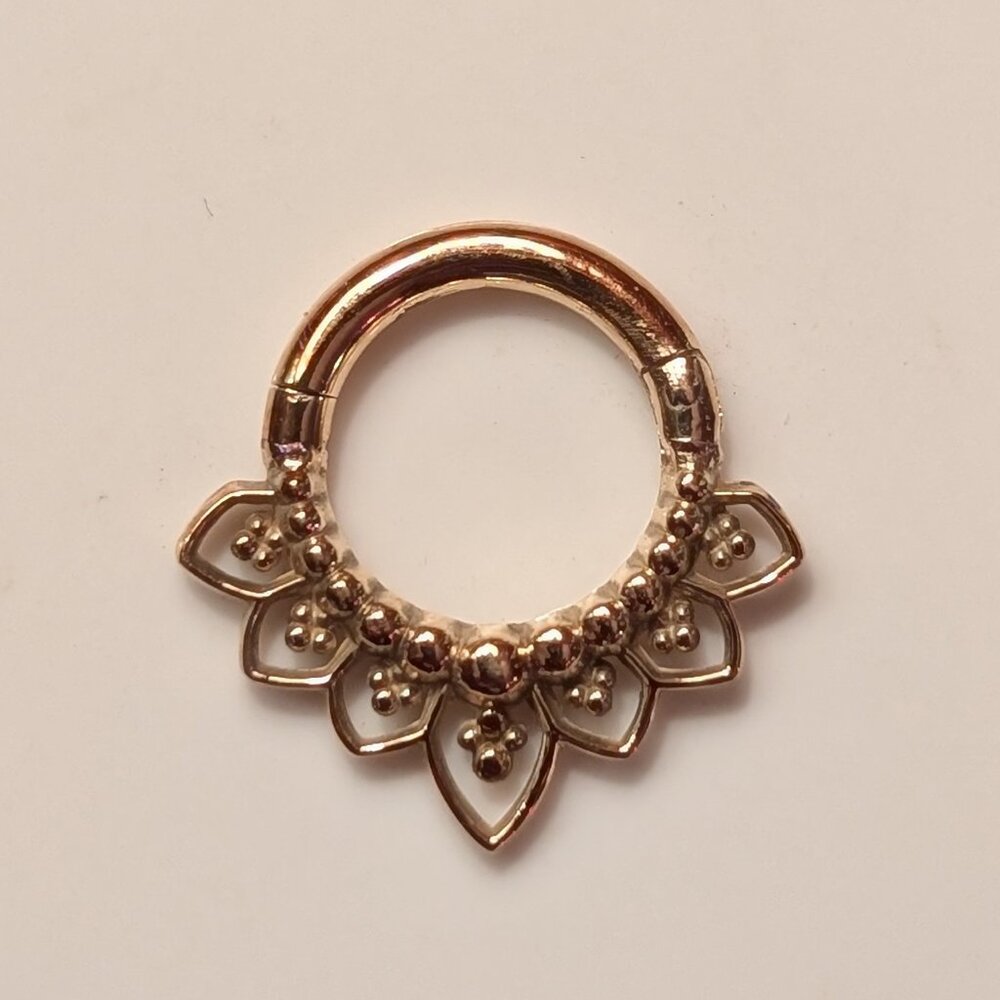 Maya Jewelry Indigo Clicker - 14g 5/16 YG